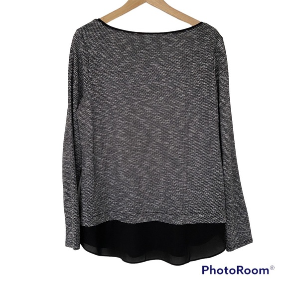 WHITE HOUSE BLACK MARKET GREY/BLACK LONG SLEEVED TEXTURED TOP WITH BLOUSE HEM, M - Picture 2 of 8